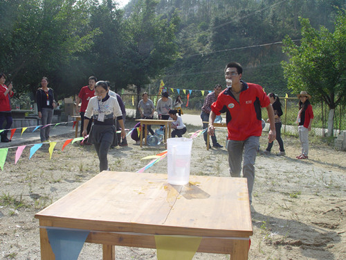 “华山泉”第五届趣味运动会.jpg “华山泉”第五届趣味运动会.jpg