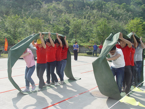 “华山泉”第五届趣味运动会.jpg “华山泉”第五届趣味运动会5.jpg