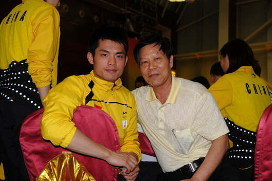  公司领导参加2009苏迪曼羽毛球团体赛开幕式.jpg